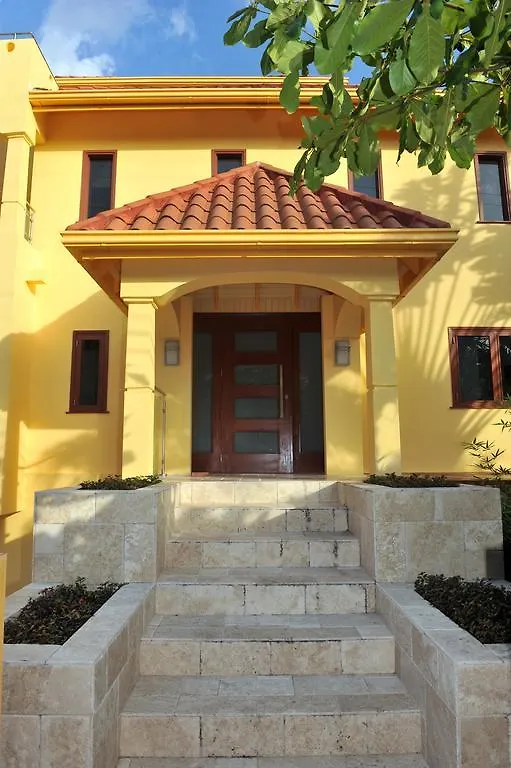 One Luxe Jamaica Villa With Private Pool, Modern Interior And Secluded Ocho Ríos