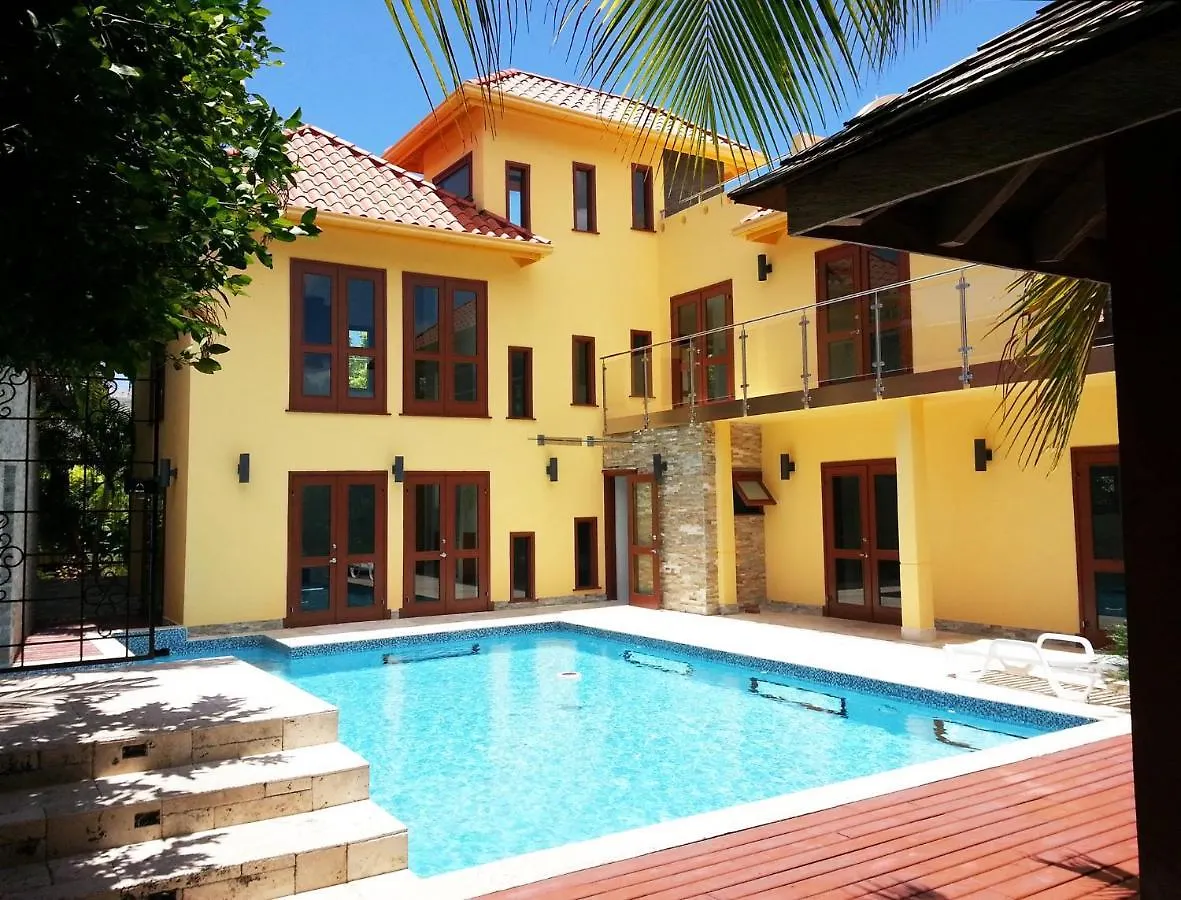Contactos de One Luxe Jamaica Villa With Private Pool, Modern Interior And Secluded